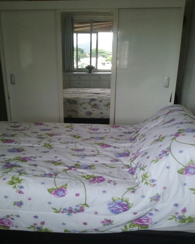 Imagem 15 de 15 de Cobertura Ampla Arejada Quintal Com 1 Quarto, 60m² - Pilares. - Aea1054