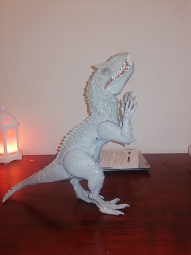 2014 Hasbro Jurassic World Indominus 48 Cms (Usado)