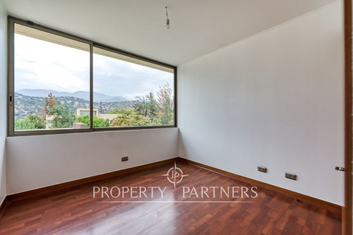 Impecable Casa En Los Bravos Nororiente Con Piscin...