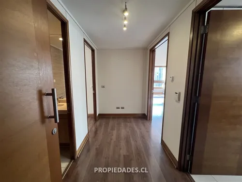 Departamento En Arriendo De 3 Dorm. En Las Condes