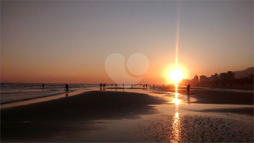 Imagem 11 de 29 de Casa A Venda Na Praia Grande Frente Praia - Reo553663