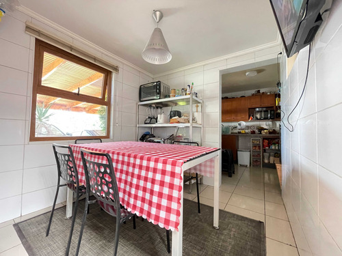 Casa 5 Dorm + Servicio (95981)