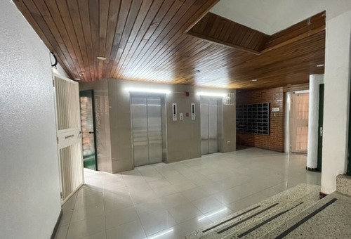 Se Vende Apartamento En Parque Prado, Prados Del Este, Caracas.