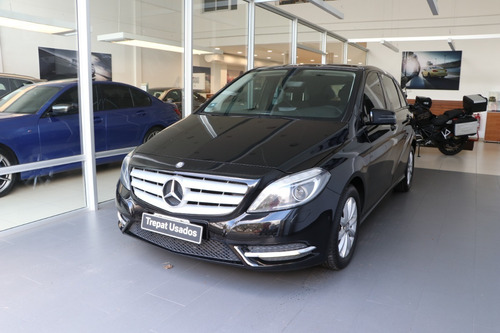 Imagen 2 de 12 de Mercedes Benz B200 Style