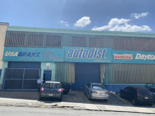 Excelente Galpón Comercial En Alquiler Las Acacias Caracas, Para Ciualquier Actividad Industrial Y/o Comercial Permitida 23-624 