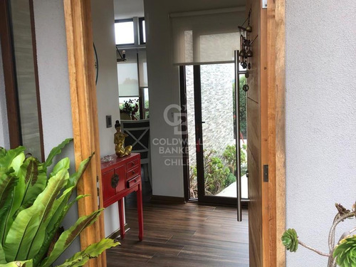 Hermosa Casa Ubicada En Exclusivo Sector De Puchuncavi