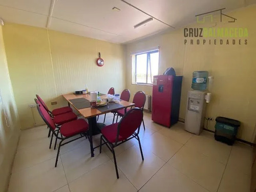 Oficinas Y Bodegas En Terreno Urbano, A Orilla De Ruta 5 Sur