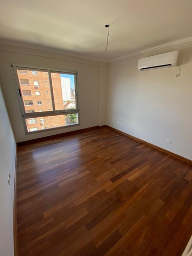 Imagen 4 de 10 de Exclusivo Departamento En Edificio El Faro En Posadas