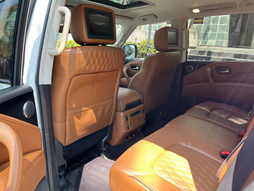 Infiniti QX80 5.6l Perfection 8 Pasajeros At