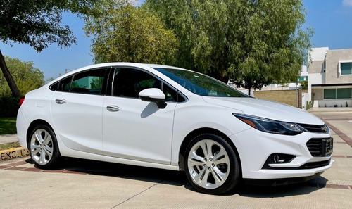 Imagen 2 de 14 de Chevrolet Cruze 2017 Premier