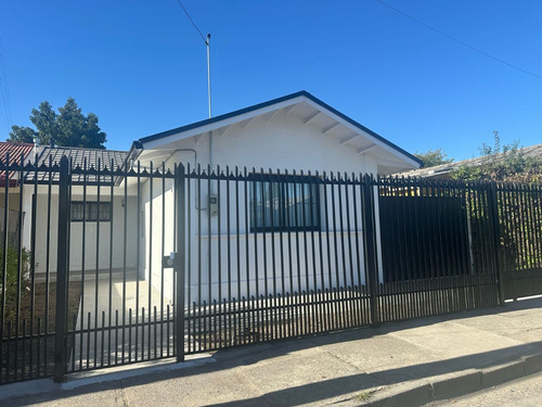 Arriendo Casa Recién Remodelada, A Cuadras Nuevo Hospital