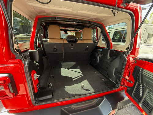 Jeep Wrangler 3.6 Unlimited Sahara 4x4 At