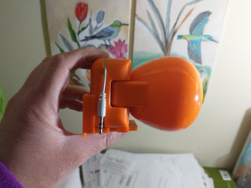 Mini Parlante Portátil Manzana Naranja P/ Pilas O Cargador