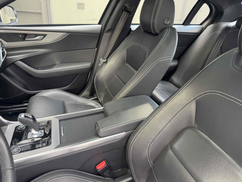 Jaguar XE 2.0 16V INGENIUM P250 GASOLINA R-DYNAMIC HSE 4P AUTOMÁTICO