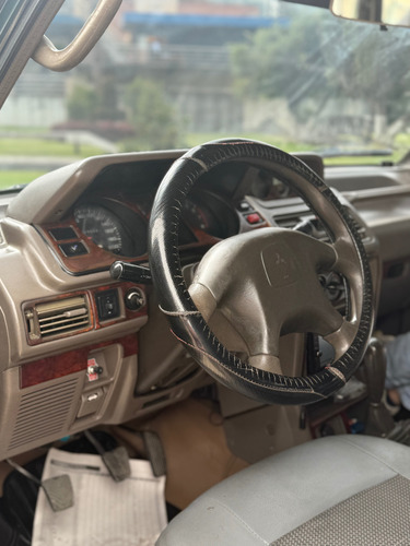Mitsubishi Montero