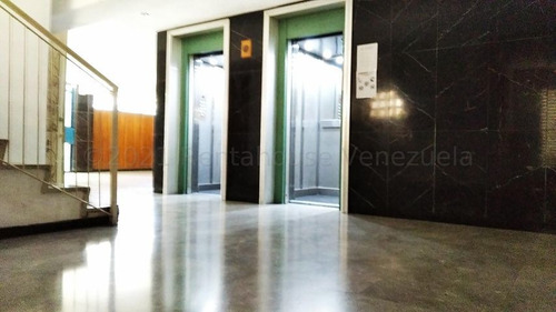 Imagen 2 de 14 de Apartamento En Venta Urb. La Florida #21-18570
