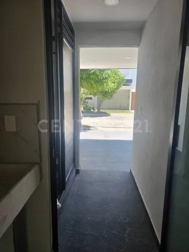 Venta Amplia Casa 4 Recámaras Parque Guanajuato,lomas Angelópolis 3