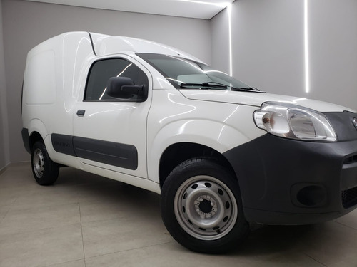 Imagem 2 de 6 de Fiat Fiorino 1.4 Evo Hard Working (flex) 2017 Completo