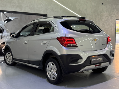 Chevrolet Onix 1.4 MPFI ACTIV 8V FLEX 4P AUTOMÁTICO
