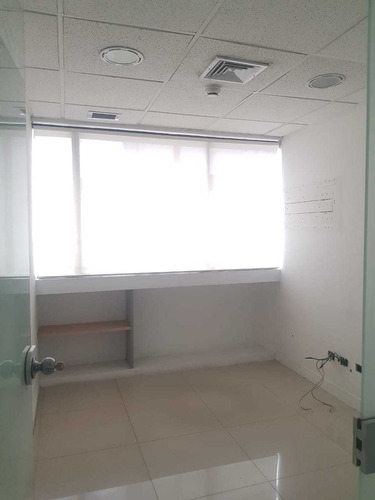 Imagen 7 de 13 de Oficina En Venta En Cali Jorge Isaacs. Cod 2239332