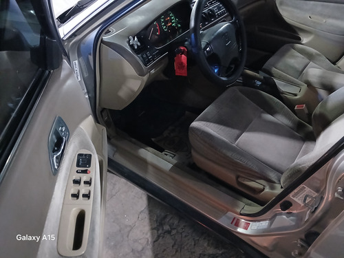 Honda Accord 2.2 Ex At