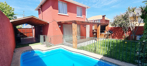 Excelente Casa 3d/2b Con Piscina Y 2 Estacionamientos