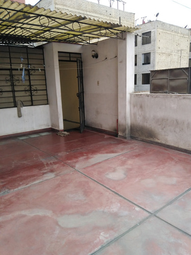 Casa Bien Ubicada 3 Pisos C/ Aires P/2 Pisos