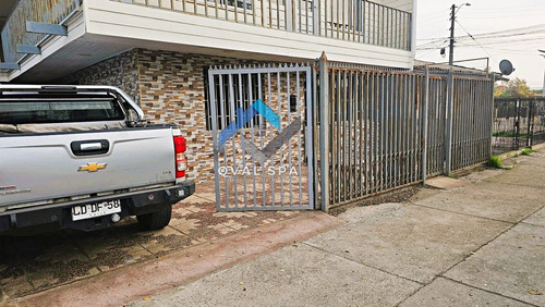 Qval Vende Espectacular Casa De 2 Pisos Con Recepción Comerc