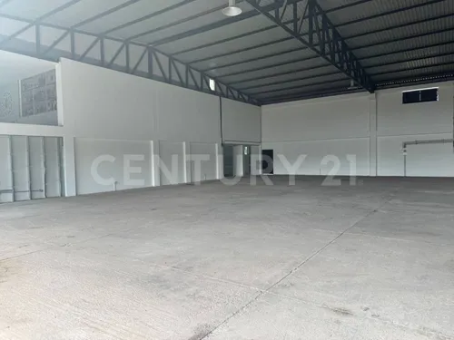 Bodega Comercial En Renta Sobre Via Restrepo