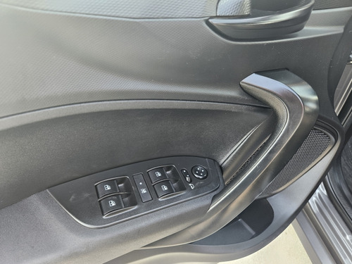 Fiat Cronos CRONOS DRIVE 1.8 AT