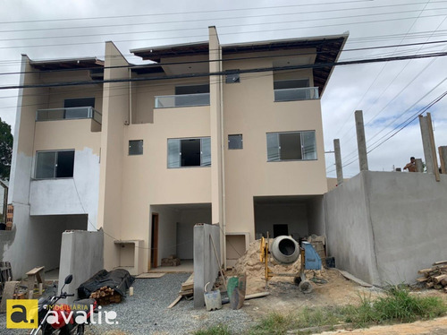 Imagem 2 de 4 de Sobrado Localizado No Bairro Itoupava Norte. - 6002468v
