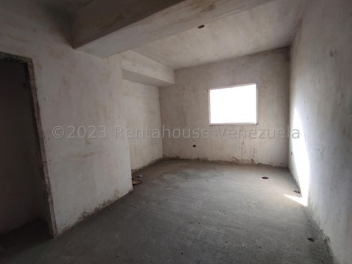 Imagen 11 de 21 de Apartamento En Venta Urb San Isidro, Maracay 23-18980