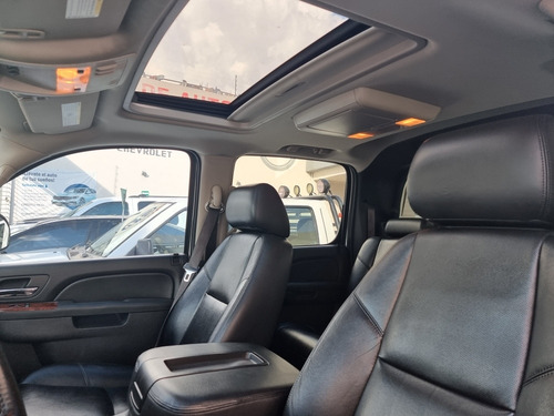 Imagen 8 de 11 de Chevrolet Avalanche Black Diamond 2013