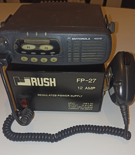 Radio Motorola Pro3100 Incluye Fuente De Poder Y Microfono