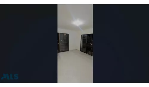 Casa Primer Piso En La Castellana Con Excelentes A...(mls#248369)