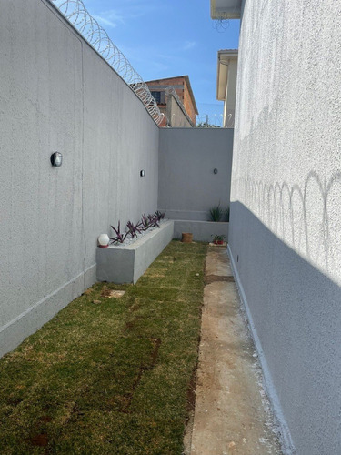 Imagem 27 de 30 de Casa Reformada E Ampliada Alto Padrao Joa
