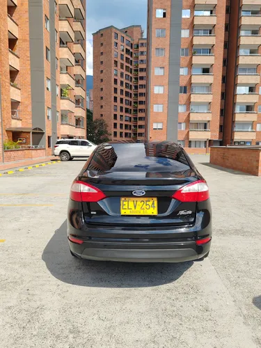 Ford Fiesta Se Sedan