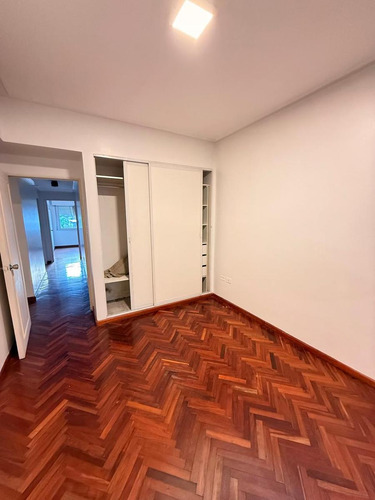 Departamento De Categoría De 3 Dormitorios + Dependencia Y Cochera En Las Heras Al 300, Barrio Sur