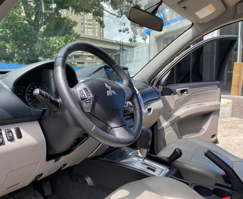 Mitsubishi Montero Sport 2015