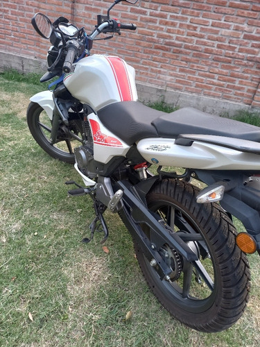 Imagen 9 de 9 de Benelli Tnt 15 Naked