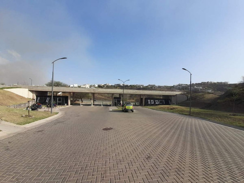 Imagen 1 de 4 de Terreno En Country La Deseada - La Calera