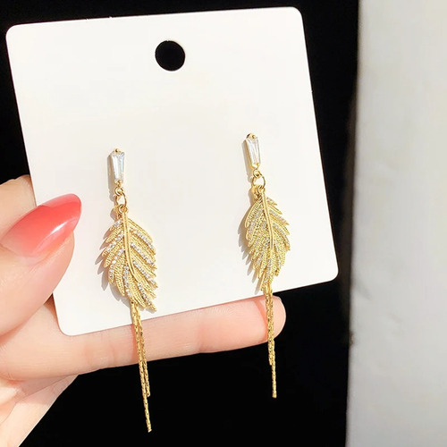 Aretes Largos Elegantes Con Diseño Hoja Cristal Austriaco