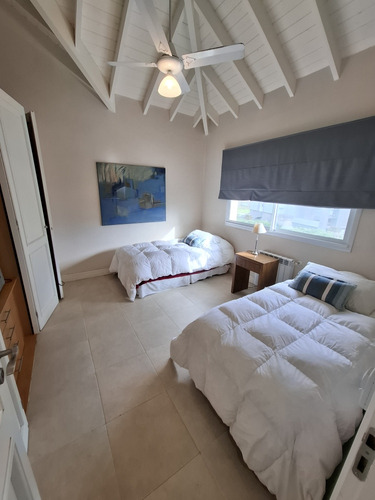Casa Terrazas Al Golf . Pinamar . Oportunidad .