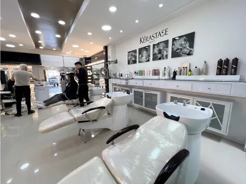 Se Arrienda Local-negocio Salón De Belleza En Santa Ana