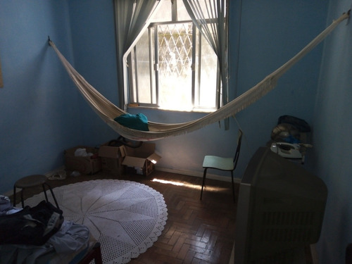 Imagem 3 de 13 de Casa De 2 Quartos Cozinha Banheiro Área De Serviços