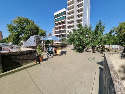 Imagen 22 de 24 de Casa En Venta De 5 Dormitorios C/ Cochera En Echesortu