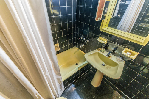 Departamento De 3 Ambientes En Piso Alto Al Frente Con Vista Abierta En Palermo C.a.b.a