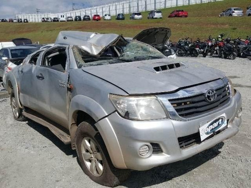 Sucata Toyota Hilux 2014 Para Retirada De Peças