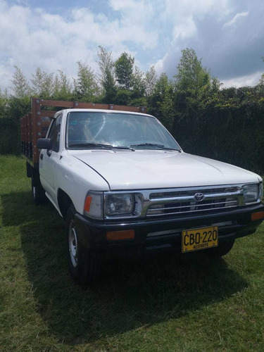 Toyota Hilux 1994 2.4l 117 Hp 4x2