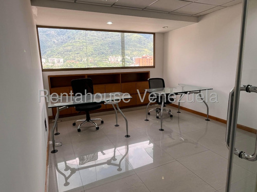 Oficina Centro En Venta En Los Dos Caminos. Cecilia Gutierrez. 25-18382